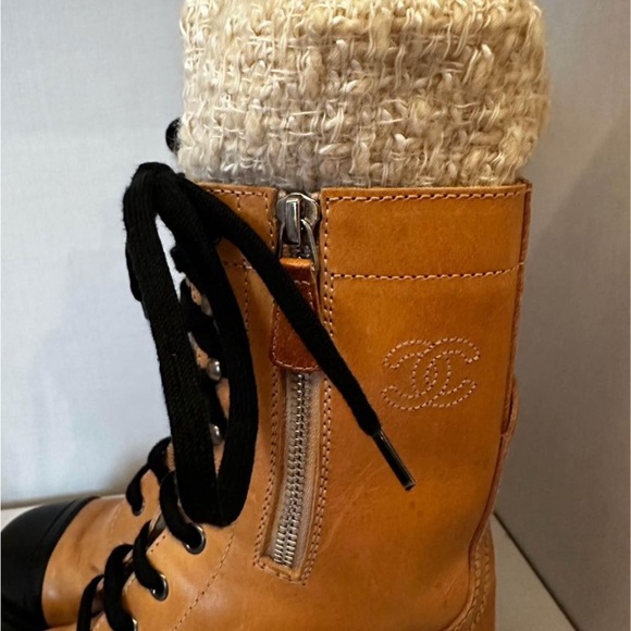 Authentic Chanel Vintage Boots - Picture 5 of 5